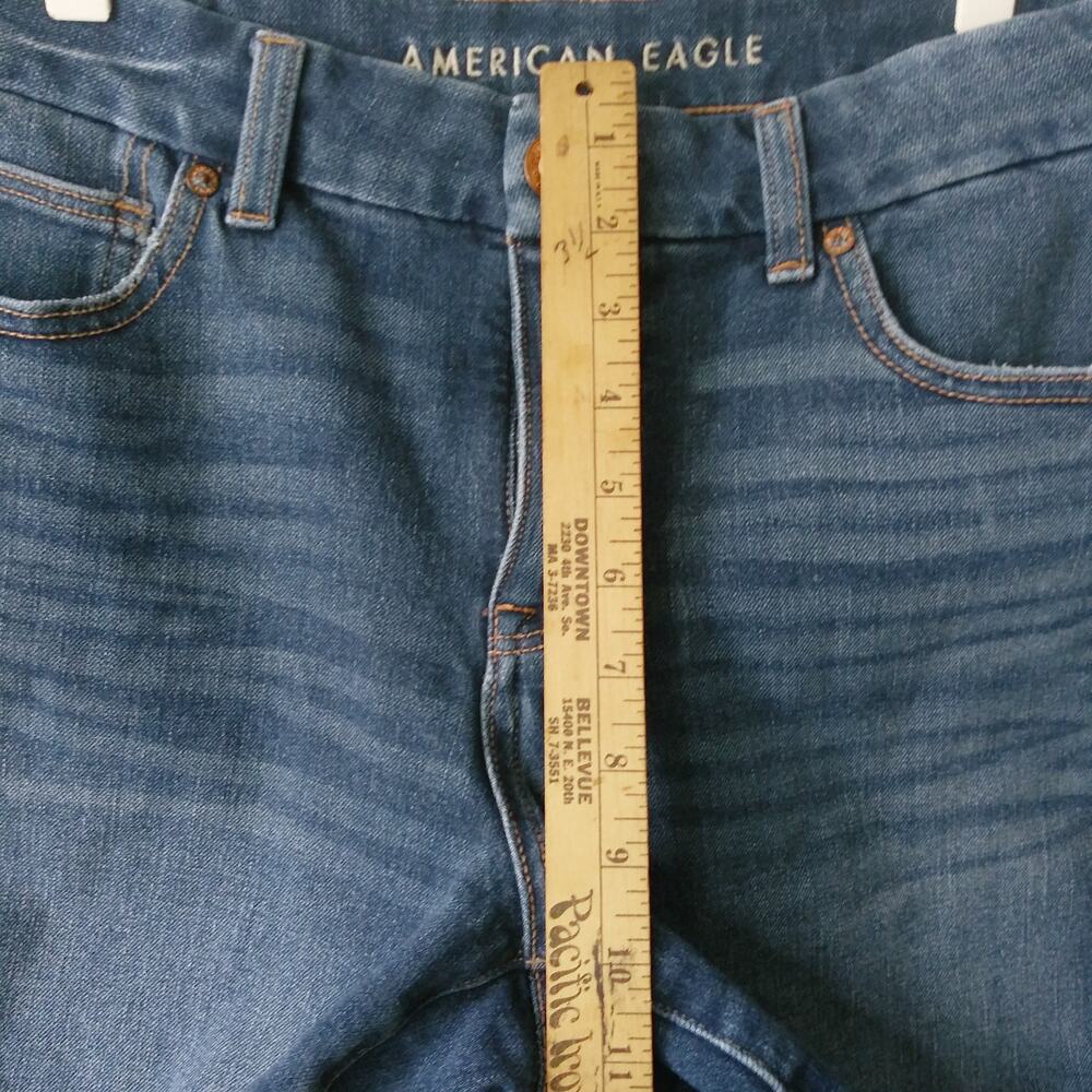 American Eagle The Dream Short Curvy Midi Size 8 Blue Denim Jean Cutoffs 5" - Picture 12 of 13